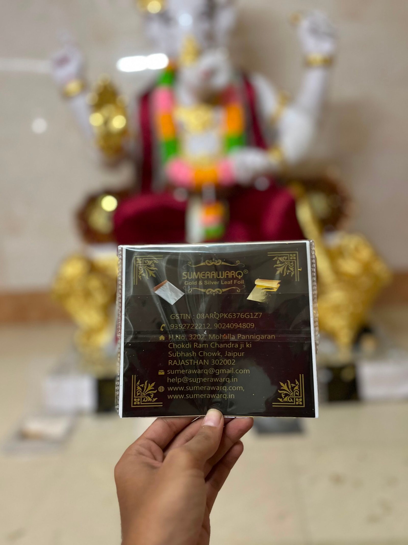 Sumerawarq gold leaf packet peeche ki taraf GSTIN aur sampark vivran