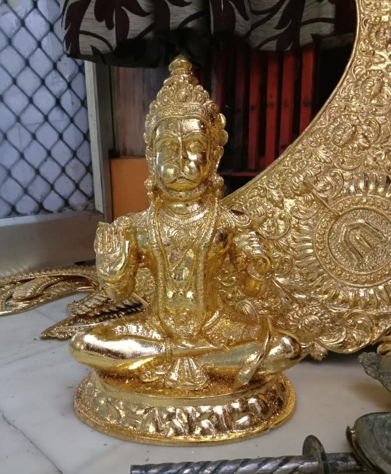Hanuman ji murti finished in gold leaf with prabhavali by Sumera Warq