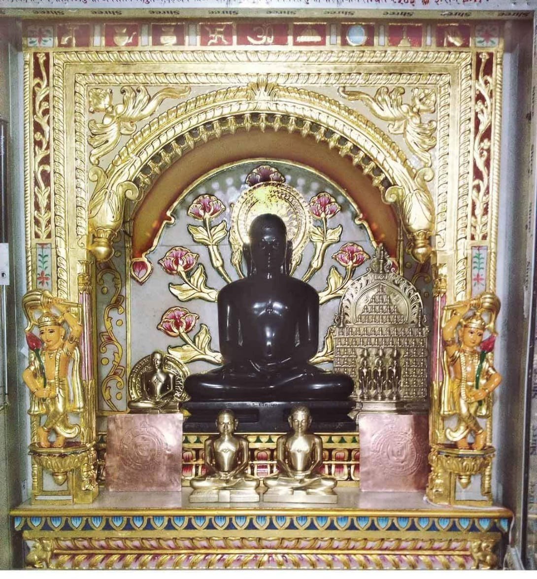 Gold leafing on Shantinath vedi at Pawapuri Ji Jain tirth by Sumera Warq